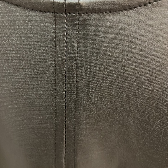 CHICO’S FAUX LEATHER FRONT TOP, SIZE 2 - Picture 3 of 5